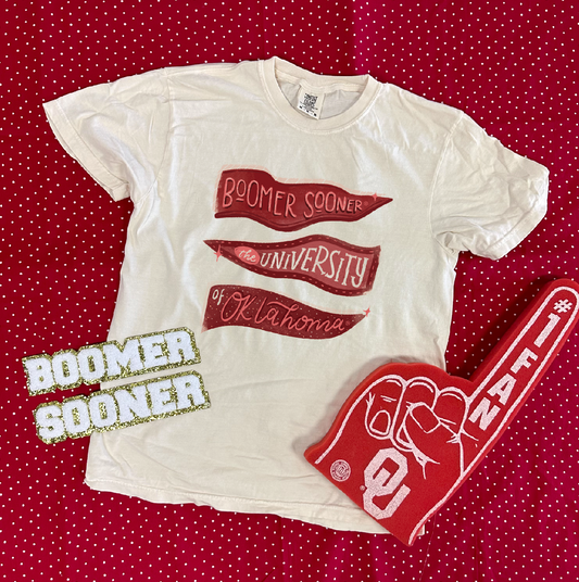 UNIV. OF OK 2024: Boomer Sooner Pennants (SHORTSLEEVE)