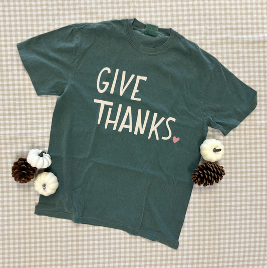 THANKSGIVING 2025: Give Thanks Heart (COMFORT COLORS SHORTSLEEVE)