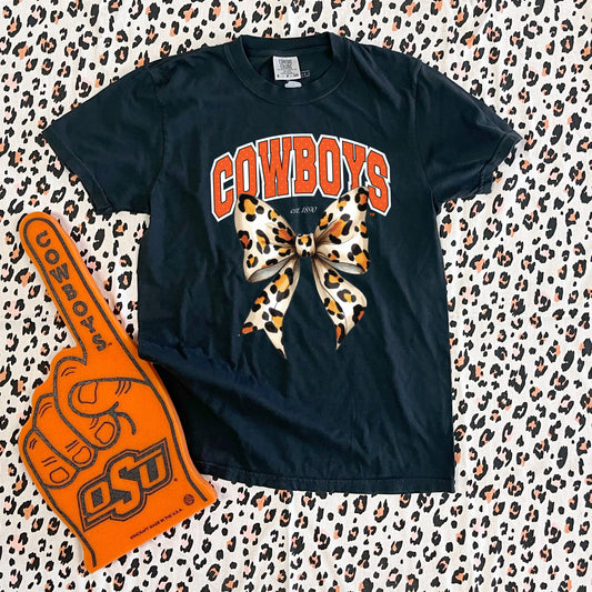 OK STATE 2025: Cowboys Leopard Bow (COMFORT COLORS SHORTSLEEVE)