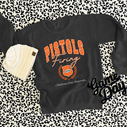OK STATE 2025: Pistols Firing Polkadot Vintage Collegiate (COMFORT COLORS SWEATSHIRT)